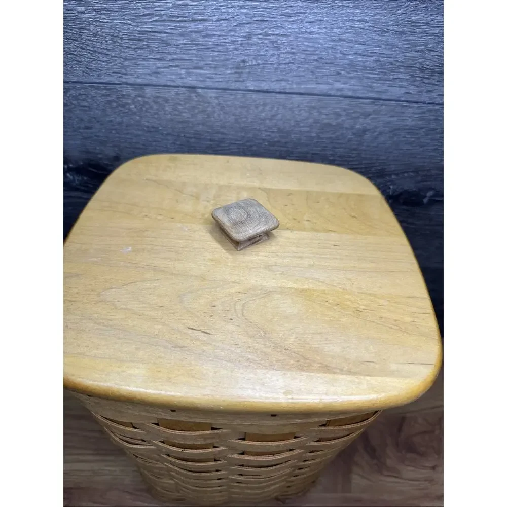 VNT 1999 Longaberger LARGE Basket with Plastic Protector and Lid 11.5x9.75”